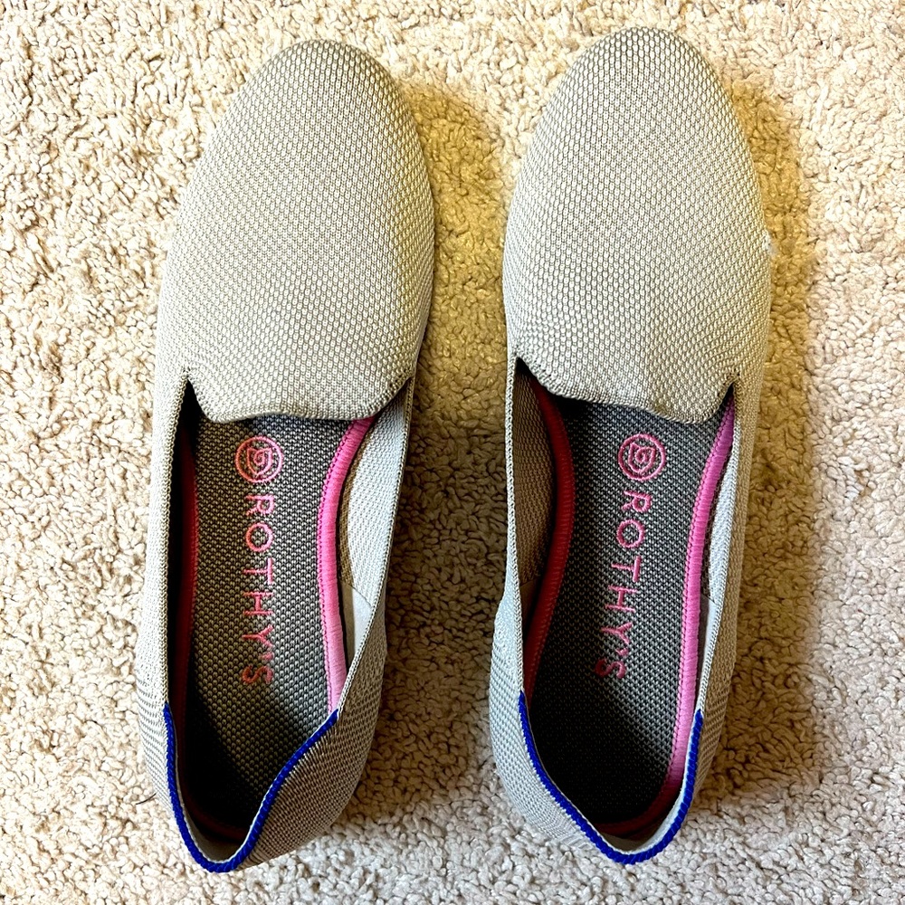 Rothys size 8.5, small flaw on outside of each shoe. Otherwise good condition